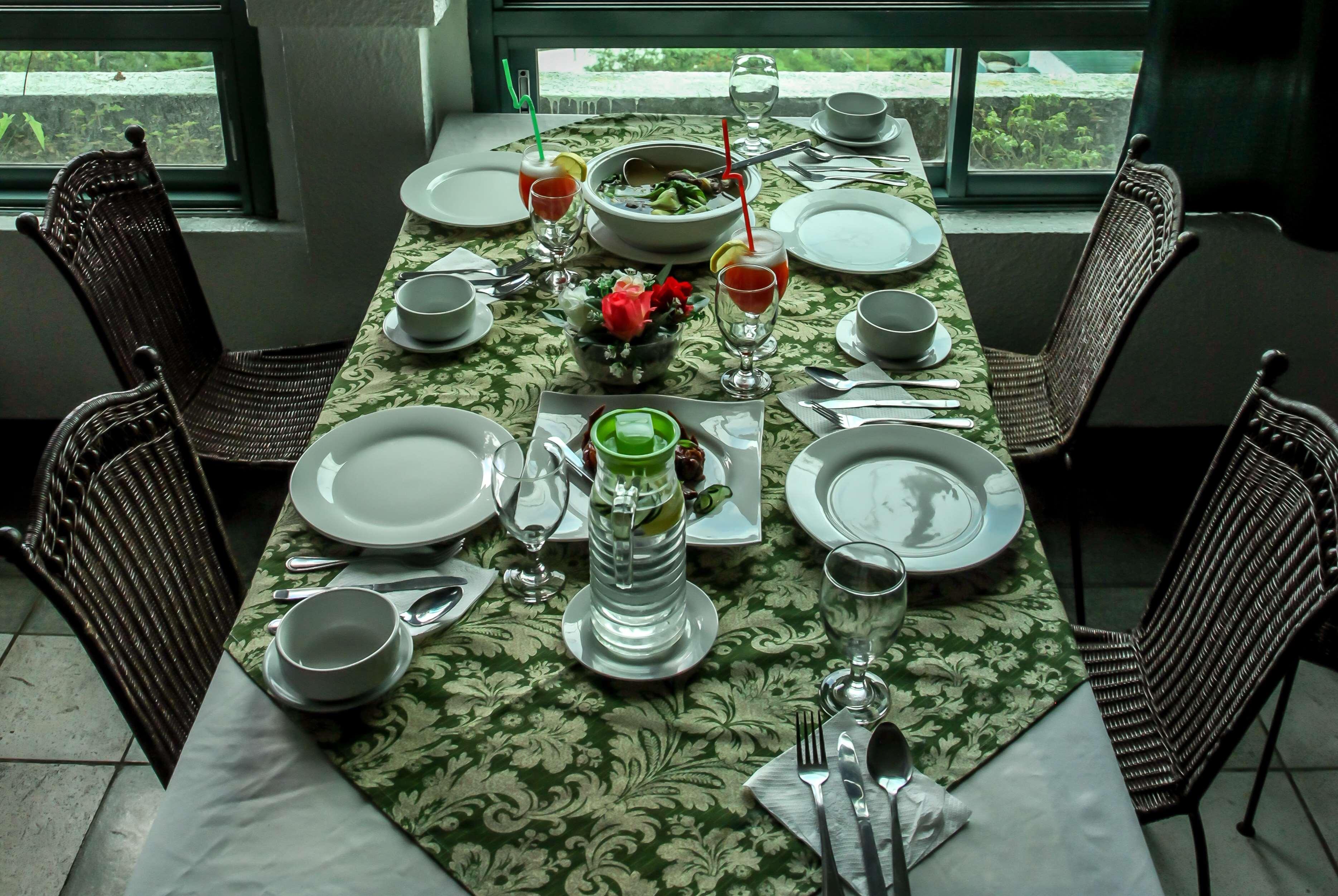 Days Hotel Tagaytay Tagaytay City Екстериор снимка