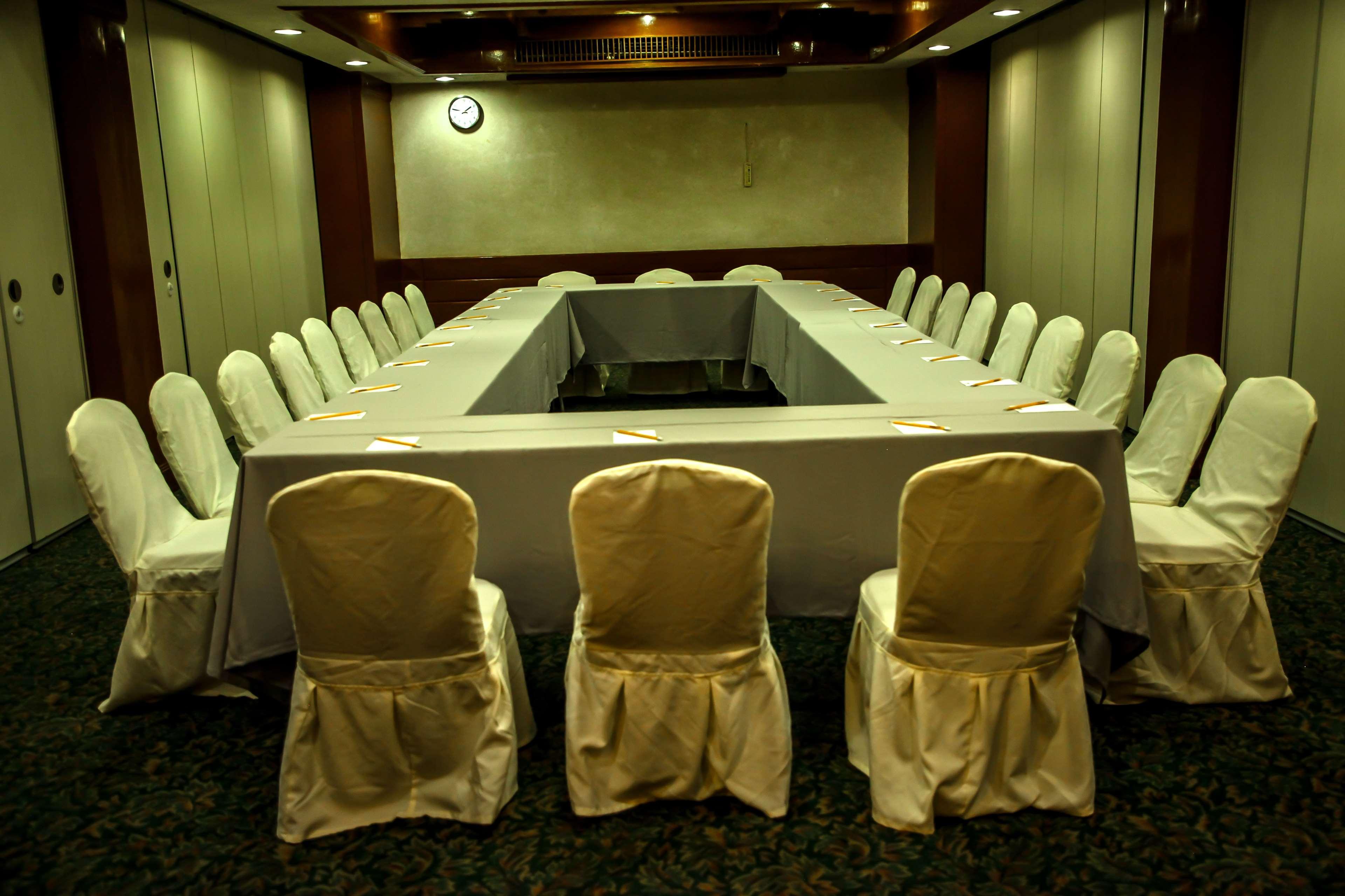 Days Hotel Tagaytay Tagaytay City Екстериор снимка