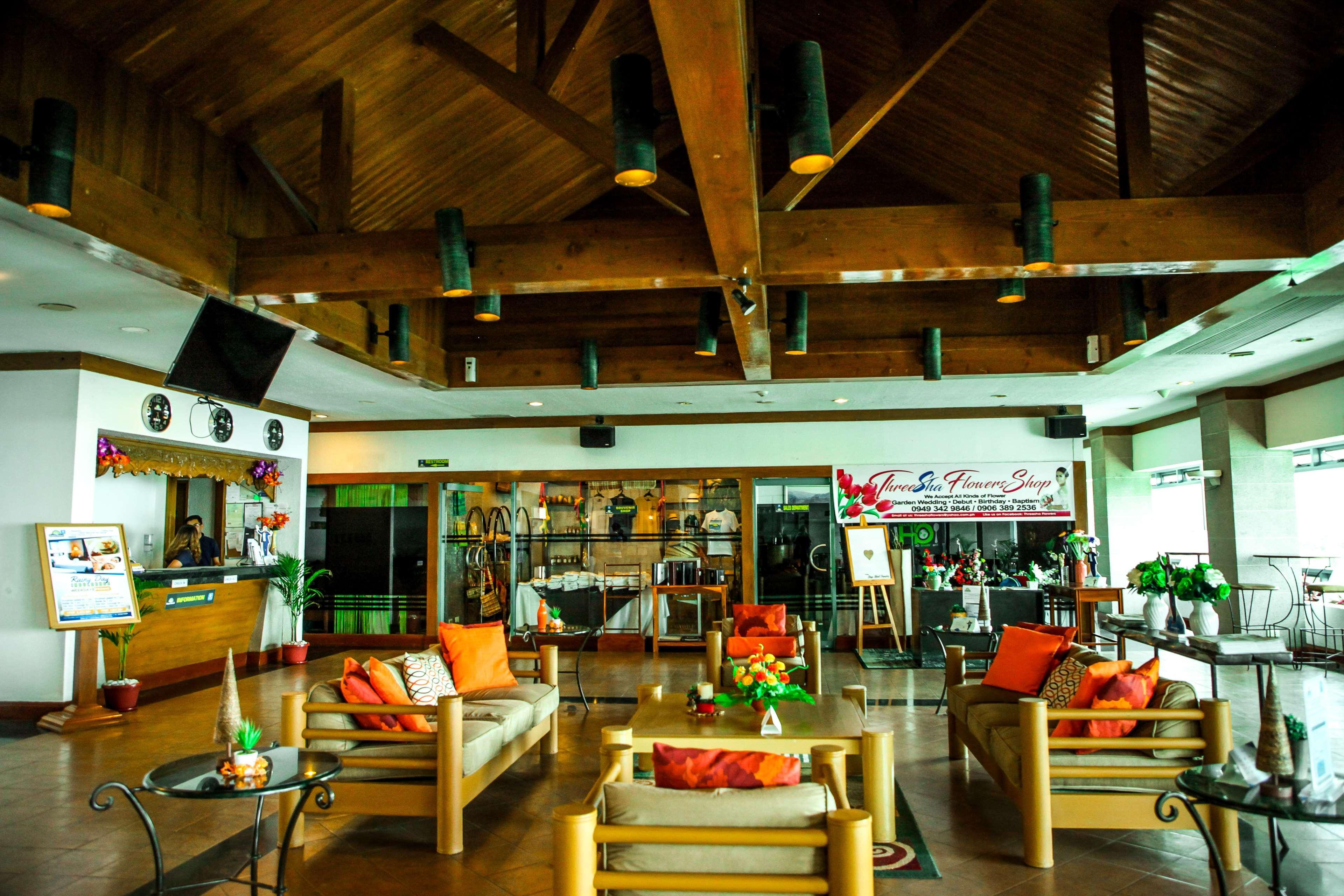 Days Hotel Tagaytay Tagaytay City Екстериор снимка