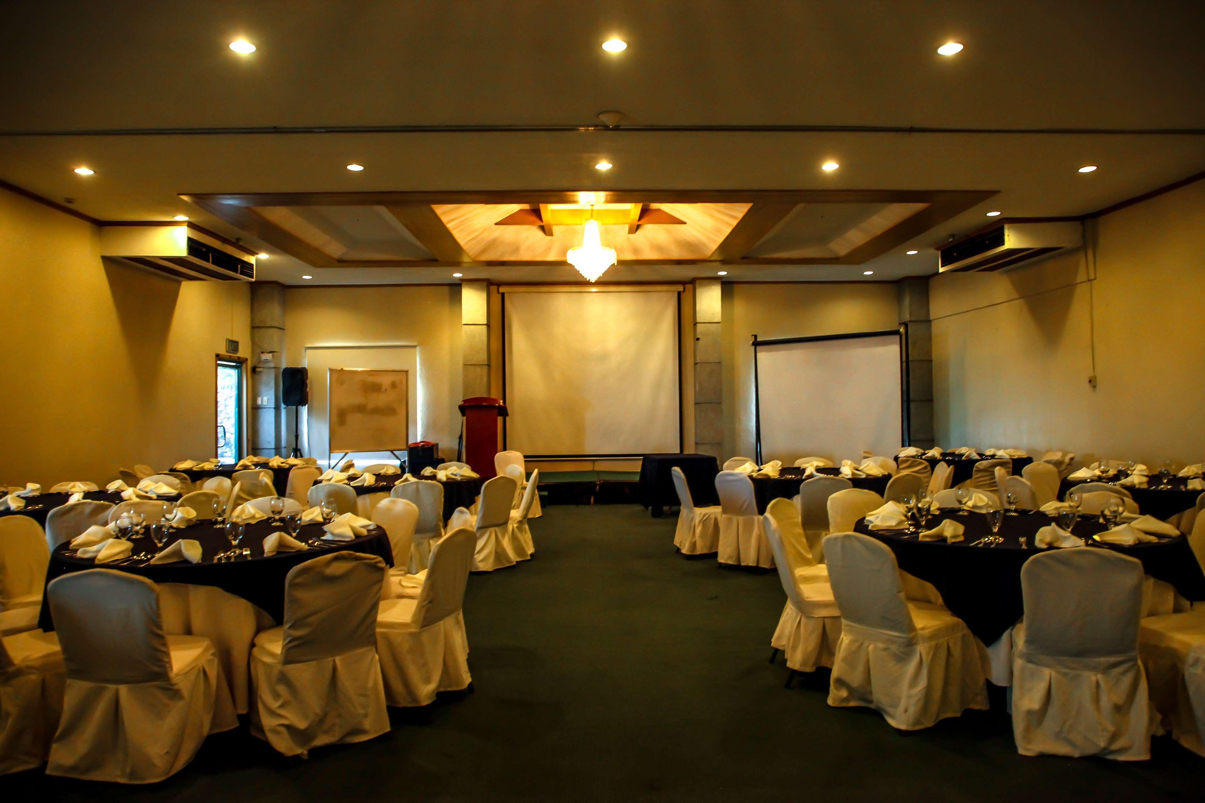 Days Hotel Tagaytay Tagaytay City Екстериор снимка