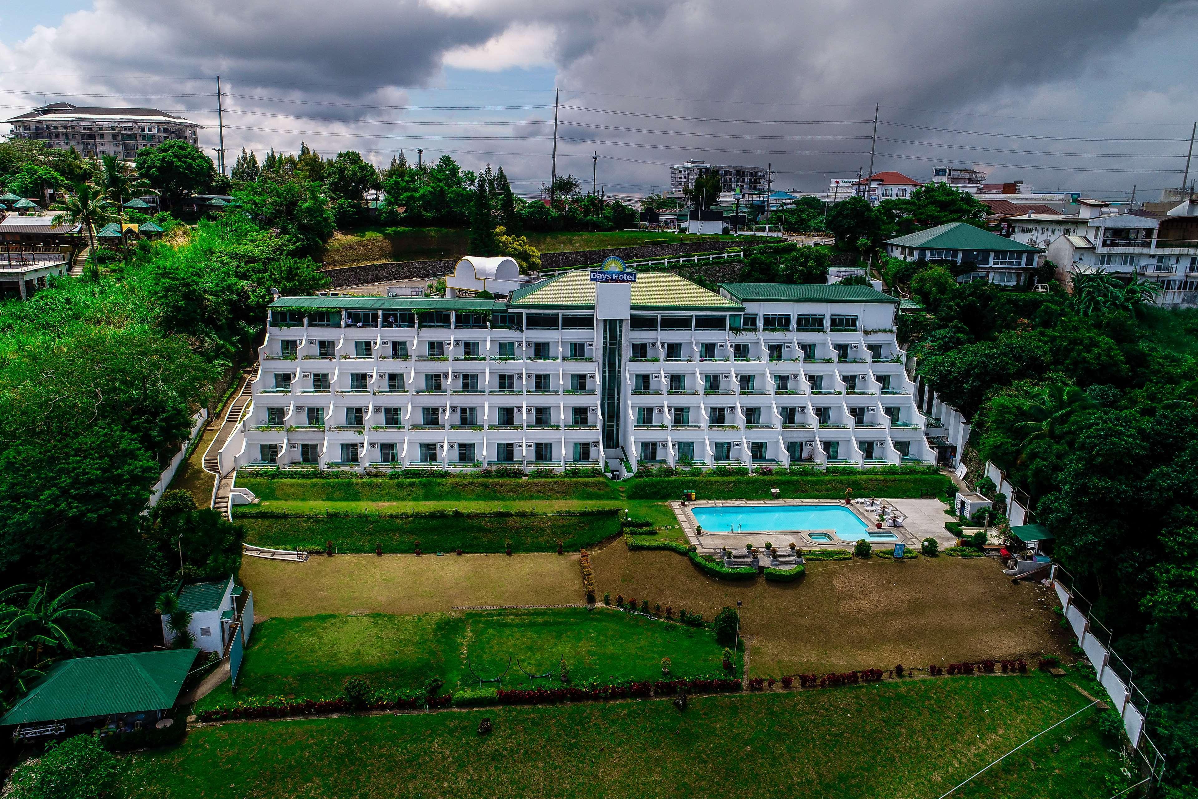 Days Hotel Tagaytay Tagaytay City Екстериор снимка