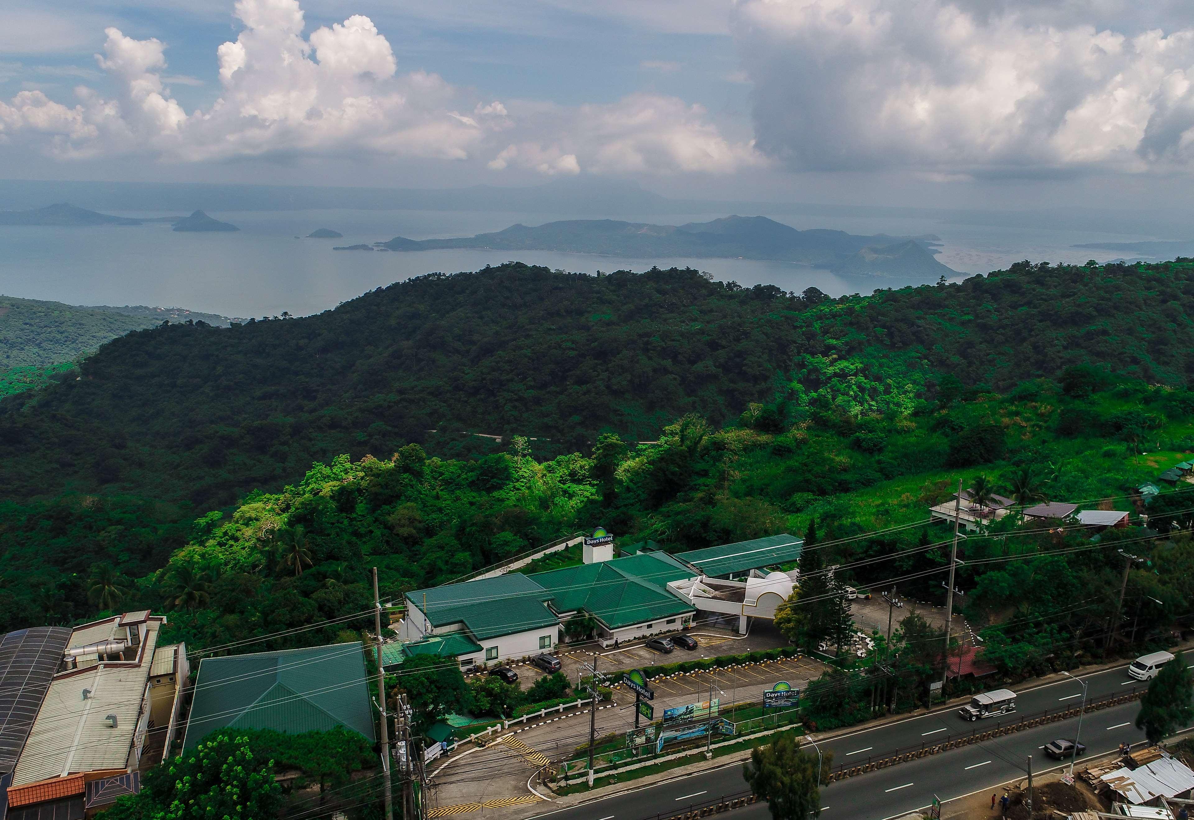 Days Hotel Tagaytay Tagaytay City Екстериор снимка