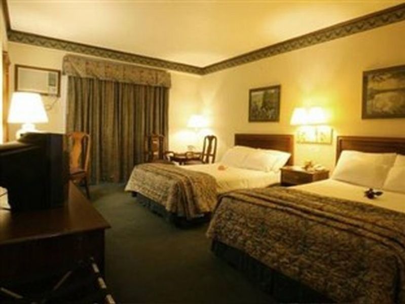 Days Hotel Tagaytay Tagaytay City Екстериор снимка