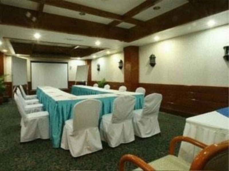 Days Hotel Tagaytay Tagaytay City Екстериор снимка