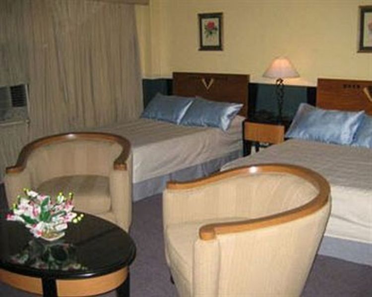 Days Hotel Tagaytay Tagaytay City Екстериор снимка
