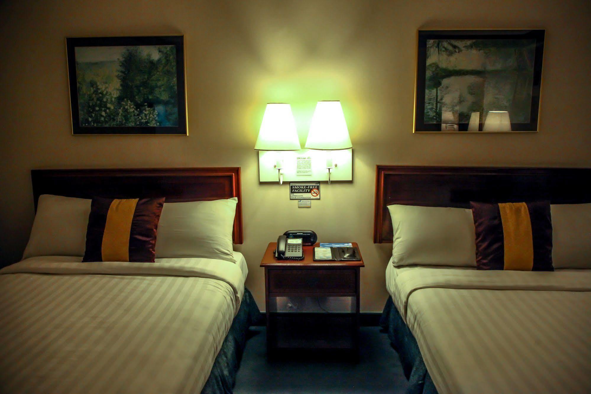 Days Hotel Tagaytay Tagaytay City Екстериор снимка